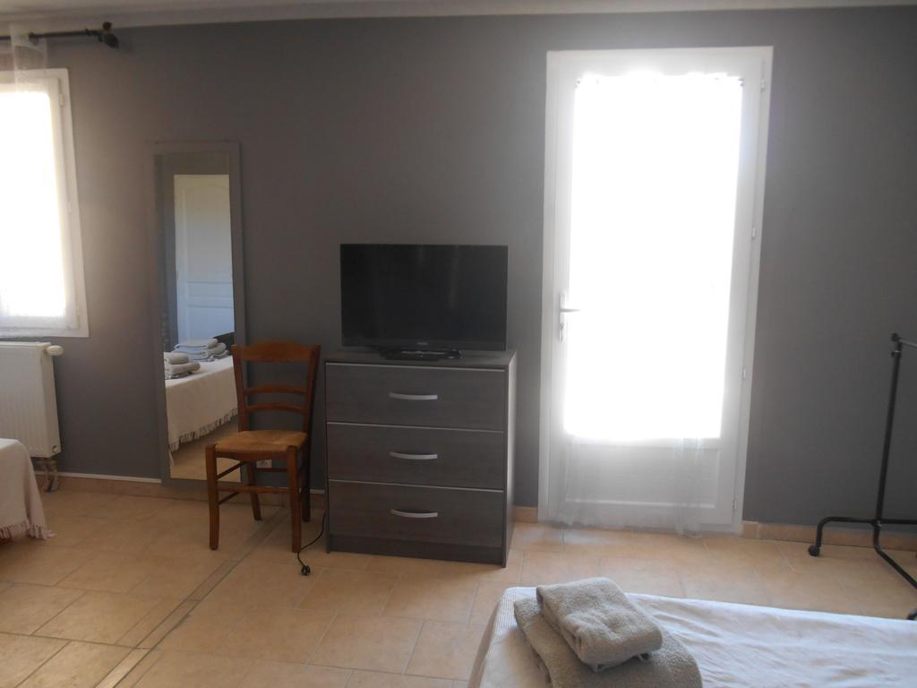 Chambres D'Hotes Les Maisses Mison الغرفة الصورة